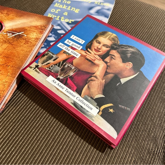 NWOT 2 Books + 1 Free - Picture 4 of 8